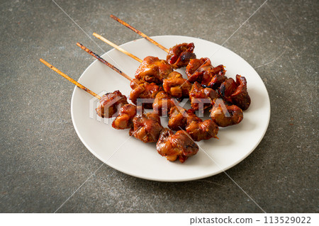 grilled chicken gizzard skewer yakitori serve in izakaya style grilled chicken gizzard skewer yakitori serve in izakaya style 113529022