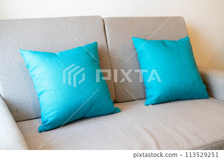 comfortable pillows decoration on sofa comfortable pillows decoration on sofa 113529251