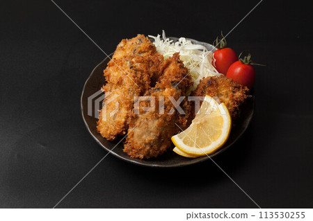 Kaki fry that looks delicious Kaki fry that looks delicious 113530255