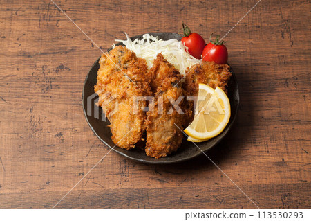 Kaki fry that looks delicious Kaki fry that looks delicious 113530293