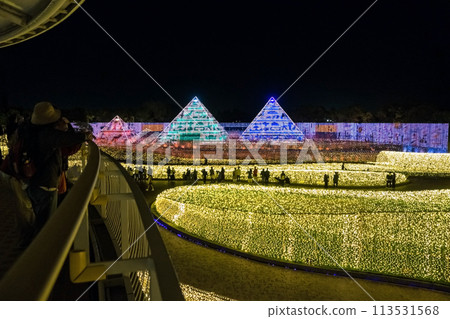 Nabana no Sato Illumination and Golden Pyramid (Nagashima Resort, Kuwana City, Mie Prefecture) Nabana no Sato Illumination and Golden Pyramid (Nagashima Resort, Kuwana City, Mie Prefecture) 113531568