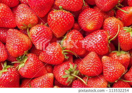Fresh organic red strawberry fruit background 113532254