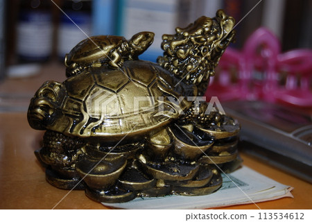 Talisman of prosperity. Turtle on coins. Money amulet. Talisman of prosperity. Turtle on coins. Money amulet. 113534612