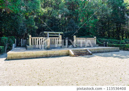 Taishi Town, Osaka Prefecture The Tomb of the 30th Emperor Bidatsu, Kawachi Isonaga Nakao 113536408