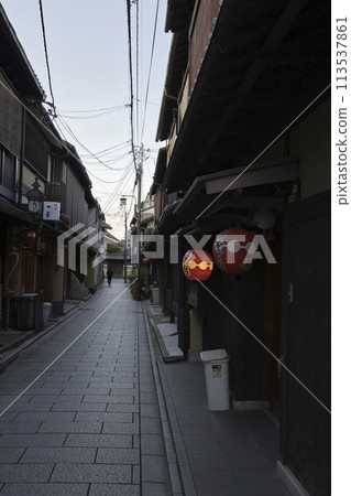 京都只園辻子的風景垂直構圖13 京都只園辻子的風景垂直構圖13 113537861
