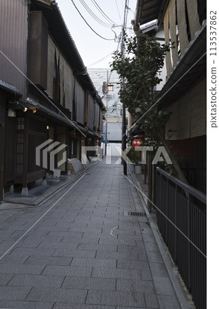 京都只園辻子的風景垂直構圖14 113537862