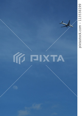 月亮和飛機 113538199