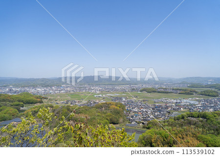從小山頂眺望的景色（岡山縣總社市） 113539102