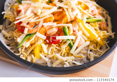 Skillet-made lotus root pizza Skillet-made lotus root pizza 113540174