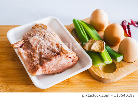 Ingredients for making char siu 113540192