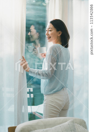 女生 女孩 女性 113542866