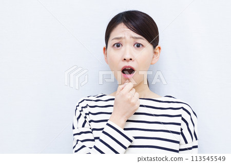 Surprised woman Surprised woman 113545549