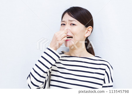 Women who care about bad breath Women who care about bad breath 113545798