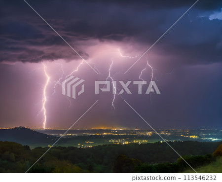 大自然中落下的兩道閃電 113546232