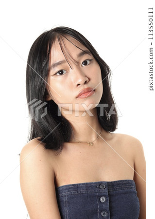 Beautiful woman  113550111