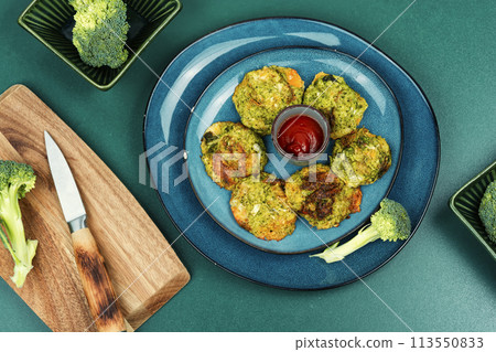 Homemade broccoli cutlets. 113550833