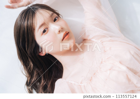 Make-up image of a young woman Make-up image of a young woman 113557124