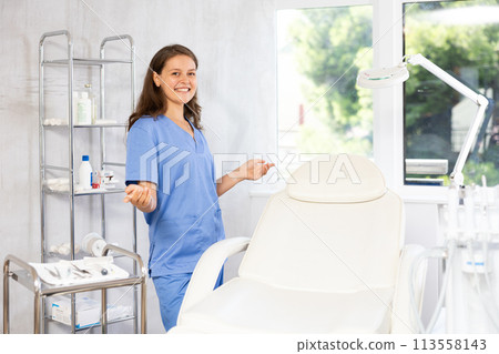 Cosmetic doctor stands confidently 113558143