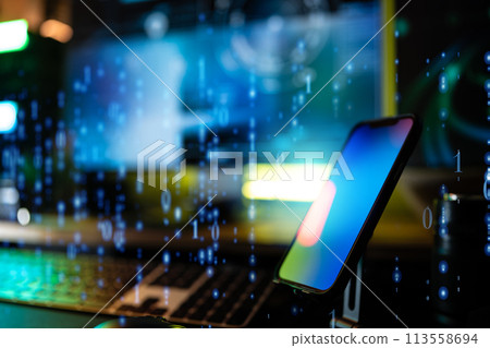 智能手機和辦公桌 113558694