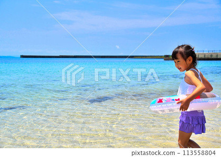 有漂浮物的女孩 有漂浮物的女孩 113558804