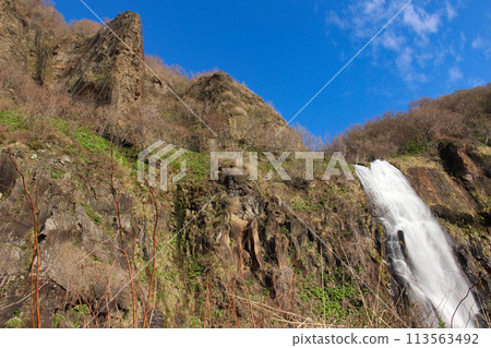 Falling waterfall 113563492