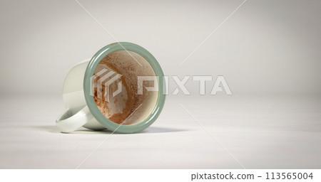 Dirty coffee mug on white background Dirty coffee mug on white background 113565004
