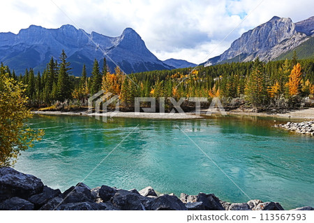 Bow River, Canmore, Canada 113567593