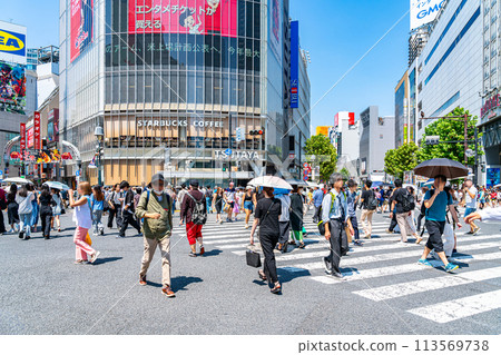 [東京] 人來人往的澀谷十字路口 113569738