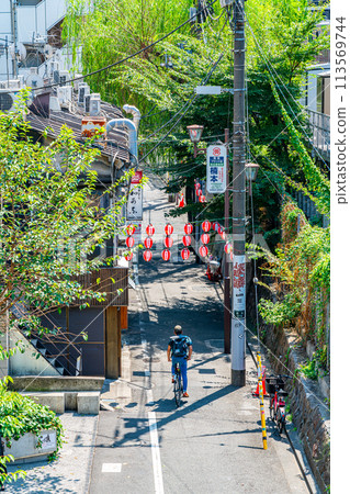 [Tokyo] The streets around Miyashita Park, surrounded by abundant nature 113569744
