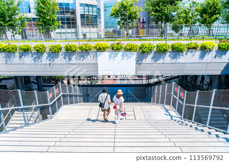 [Tokyo] Miyashita Park in Shibuya, surrounded by abundant nature 113569792