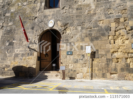 Embassy of the sovereign order of St. John of Jerusalem od Rodhes and of Malta in Valletta. 113571003