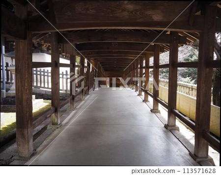 The beautiful Kibitsu Shrine of the Momotaro legend 113571628