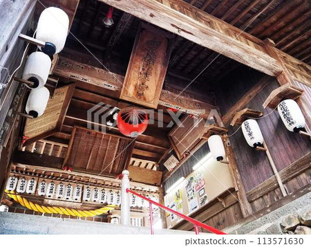 The beautiful Kibitsu Shrine of the Momotaro legend 113571630
