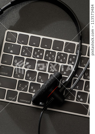 Headset and keyboard Headset and keyboard 113573484