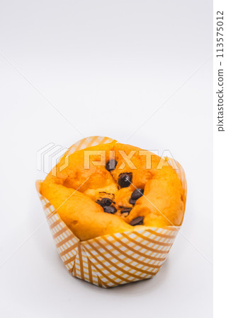 Chocolate chip muffin 113575012