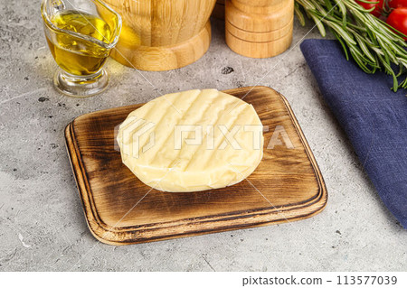 Greek haloumi cheese for roast 113577039