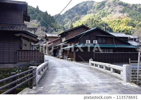 Shizuoka Prefecture: Utsunotani Village and Utsunotani Pass, where the townscape of the Edo period remains Shizuoka Prefecture: Utsunotani Village and Utsunotani Pass, where the townscape of the Edo period remains 113578691