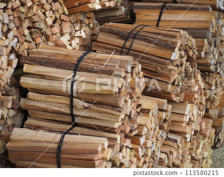 Bundled firewood 113580215