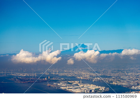 機場飛機起飛上午下午明亮空拍神奈川縣富士山工廠京濱工業區 機場飛機起飛上午下午明亮空拍神奈川縣富士山工廠京濱工業區 113580969