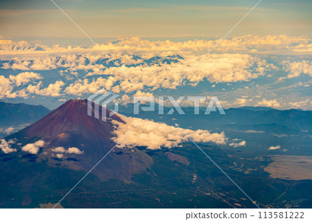 富士山早晨中午明亮航空發動機航拍夏季陰雲山峰火山世界文化遺產鳥瞰 113581222