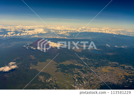 富士山早晨中午明亮航空發動機航拍夏季陰雲山峰火山世界文化遺產鳥瞰 113581229