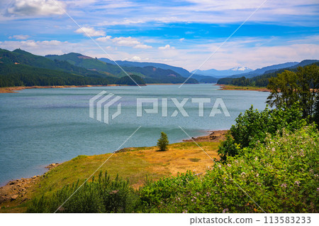 Panoramic view of Dexter Reservoir near Eugene, Oregon, with mountain backdrop 113583233