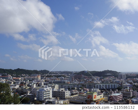 沖繩縣那霸市的城市景觀 沖繩縣那霸市的城市景觀 113586132