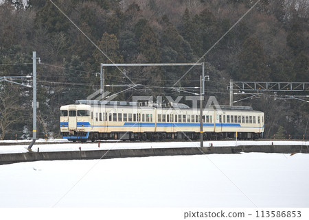 北陸本線蘆原溫泉～細木 JR西日本413系B11編組（金澤） 113586853