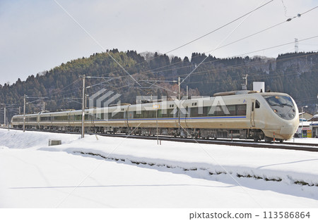 Hokuriku Main Line Kurikara-Tsubata JR West 681 series W04+W11 formation (Kanazawa) Hakutaka Hokuriku Main Line Kurikara-Tsubata JR West 681 series W04+W11 formation (Kanazawa) Hakutaka 113586864