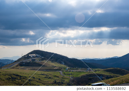 The beautiful scenery of Shikoku Karst, which spans Kochi and Ehime prefectures in Japan The beautiful scenery of Shikoku Karst, which spans Kochi and Ehime prefectures in Japan 113588692