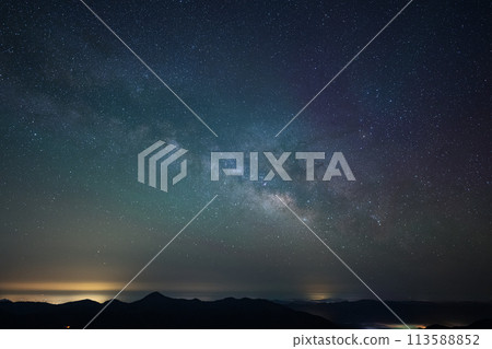 A beautiful starry sky in the Shikoku Karst region, spanning Kochi and Ehime, Japan 113588852