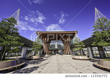 Kanazawa Station Tsuzumimon Gate under a clear, blue winter sky Kanazawa Station Tsuzumimon Gate under a clear, blue winter sky 113592772