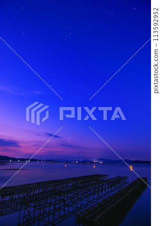 Summer starry scenery of Setouchi: Orion rising in the twilight sky Summer starry scenery of Setouchi: Orion rising in the twilight sky 113592952