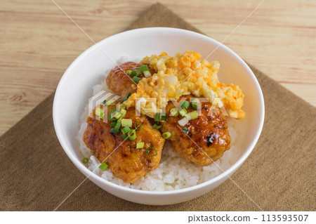 雞肉丸碗 113593507